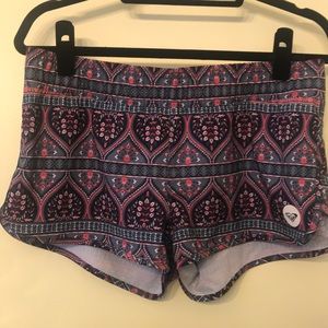 Roxy Boardshorts - Medium - Paisley Print - NWT